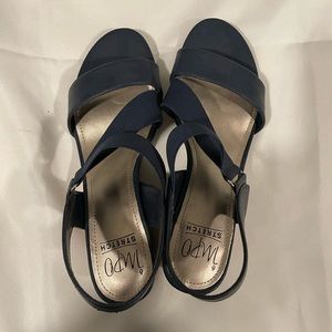 IMPO Geneva Navy Sandals Size 8